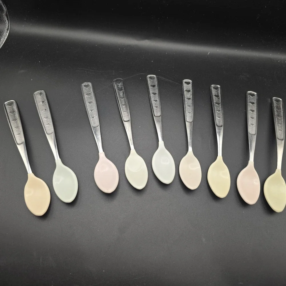 9 Vintage‎ 1996 Baby Spoons With Hearts.  Munchkin Inc Stainless